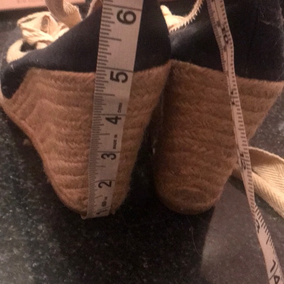 Tory Burch limited Edition Sandals - Picture 6 of 8